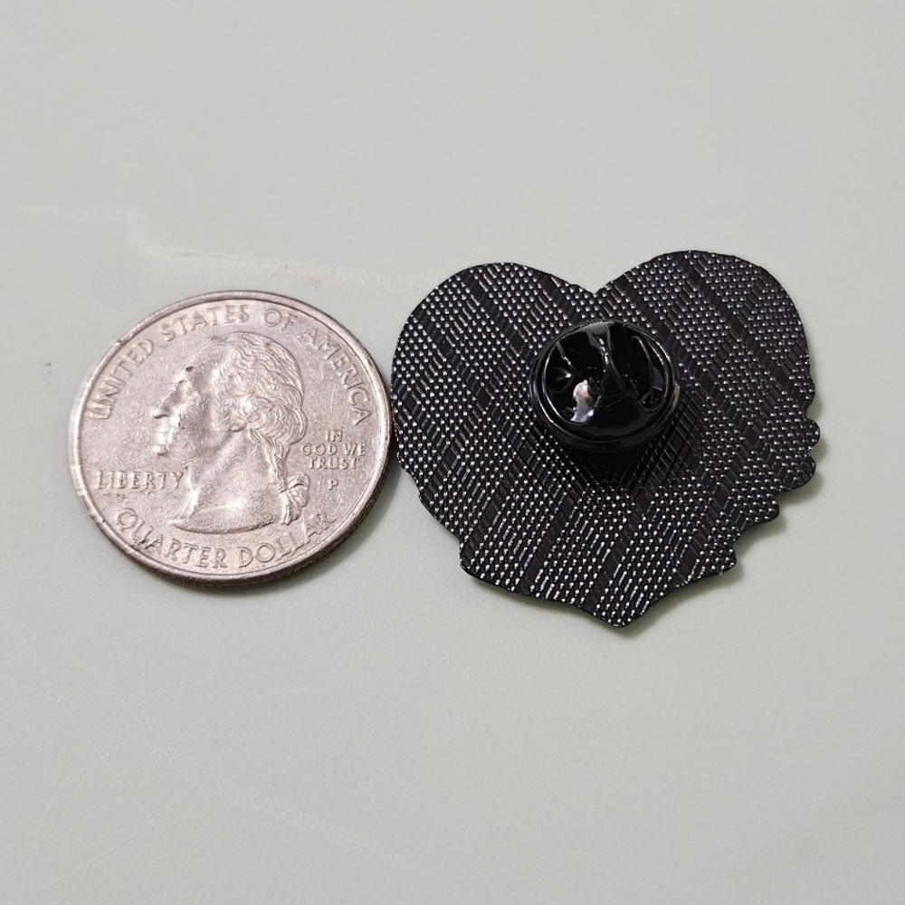 Charming Heart Dog Pin for dog lovers - Picture 2 of 2